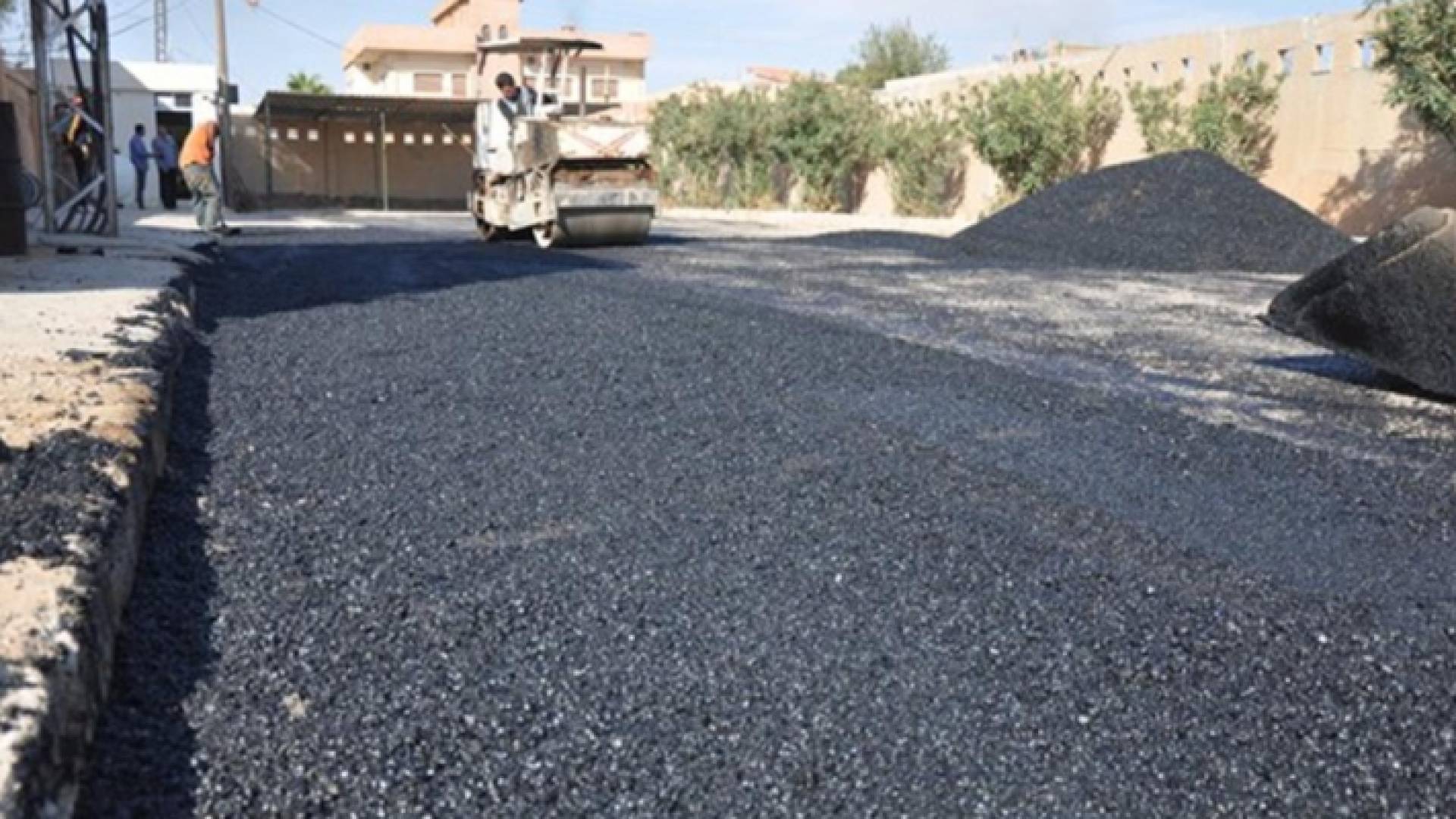 تعبيد شوارع "أرشيفية"