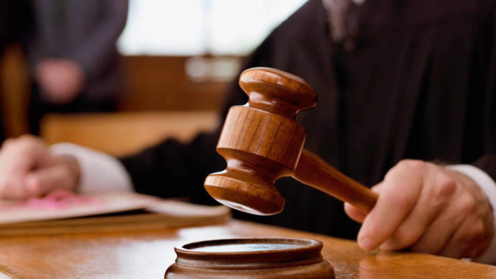 محكمة "تعبيرية"