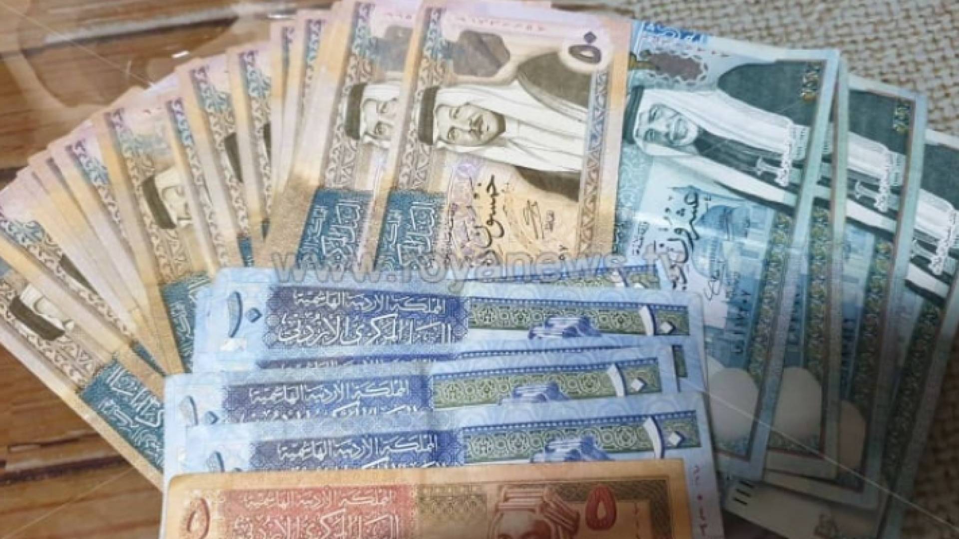 أوراق نقدية أردنية "تعبيرية"