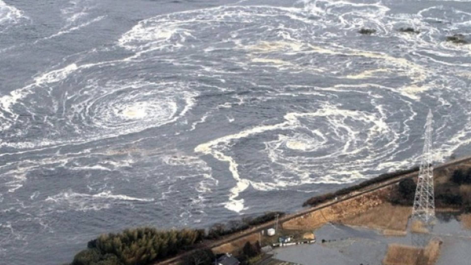 موجات تسونامي - أرشيفية