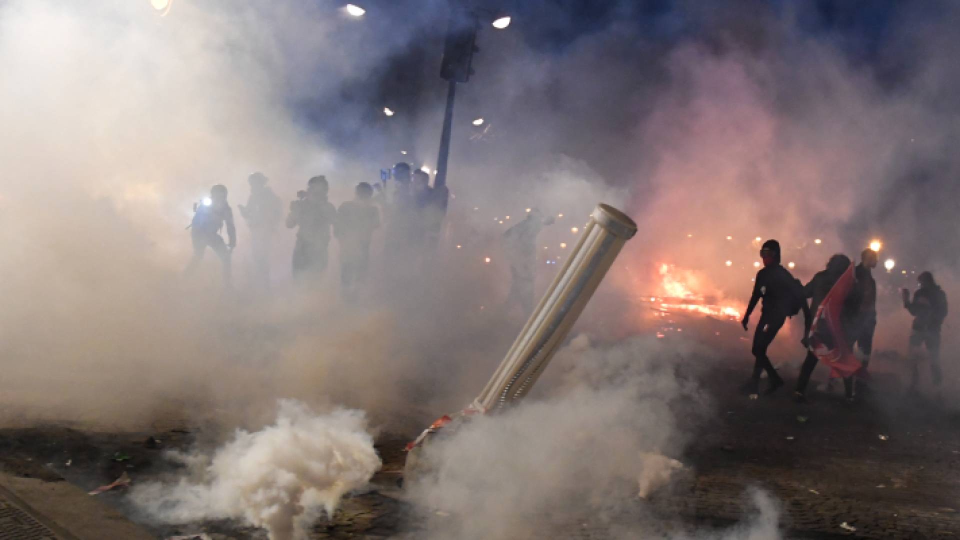 احتجاجات في شوارع باريس