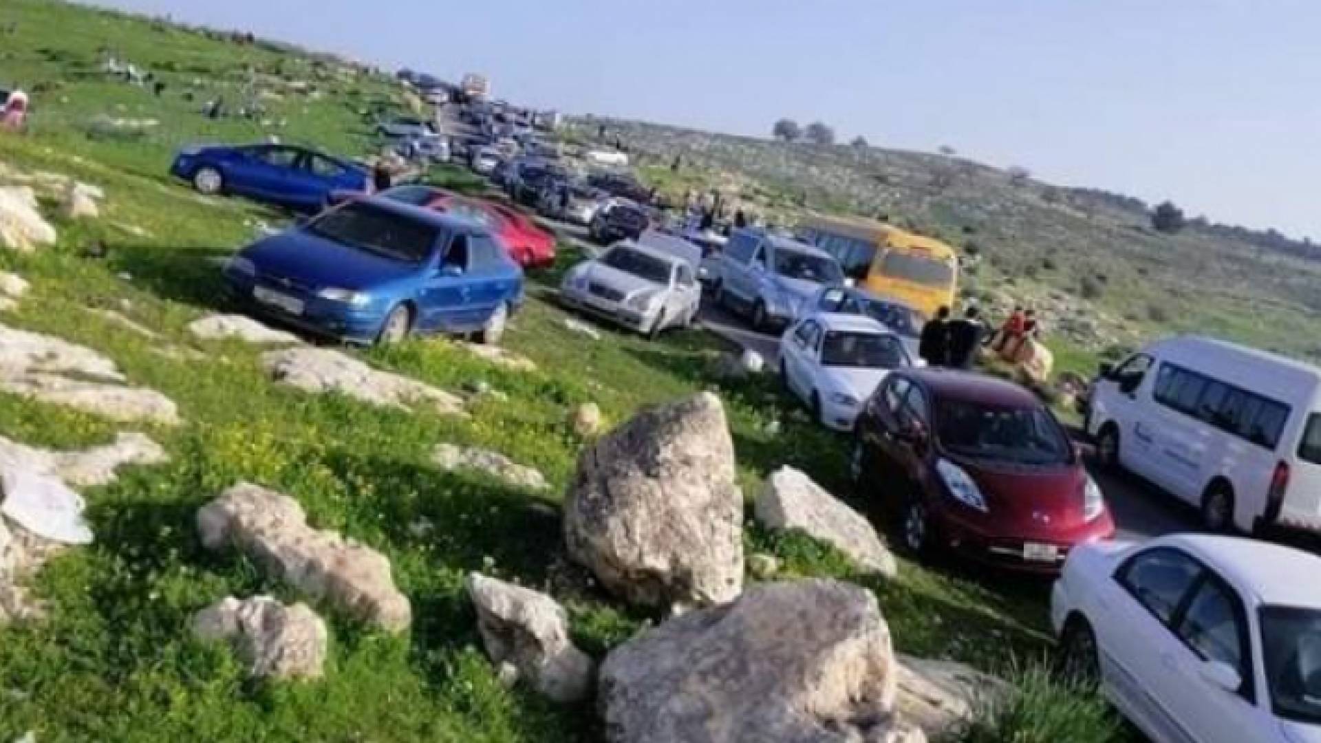 صورة أرشيفية لمتنزهين