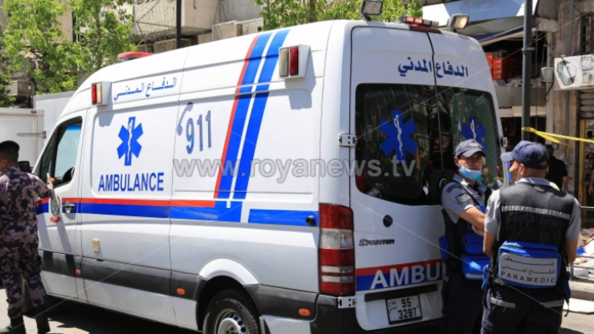 مركبة تابعة للدفاع المدني