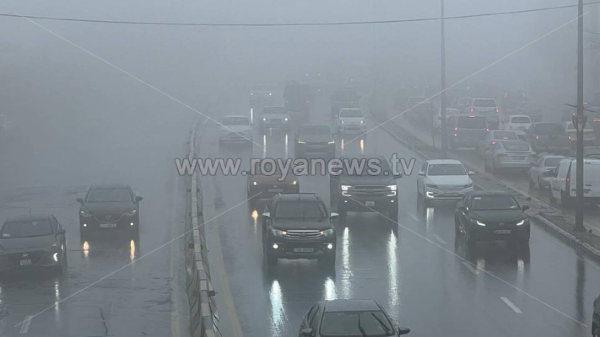 أمطار في أحد شوارع العاصمة عمان