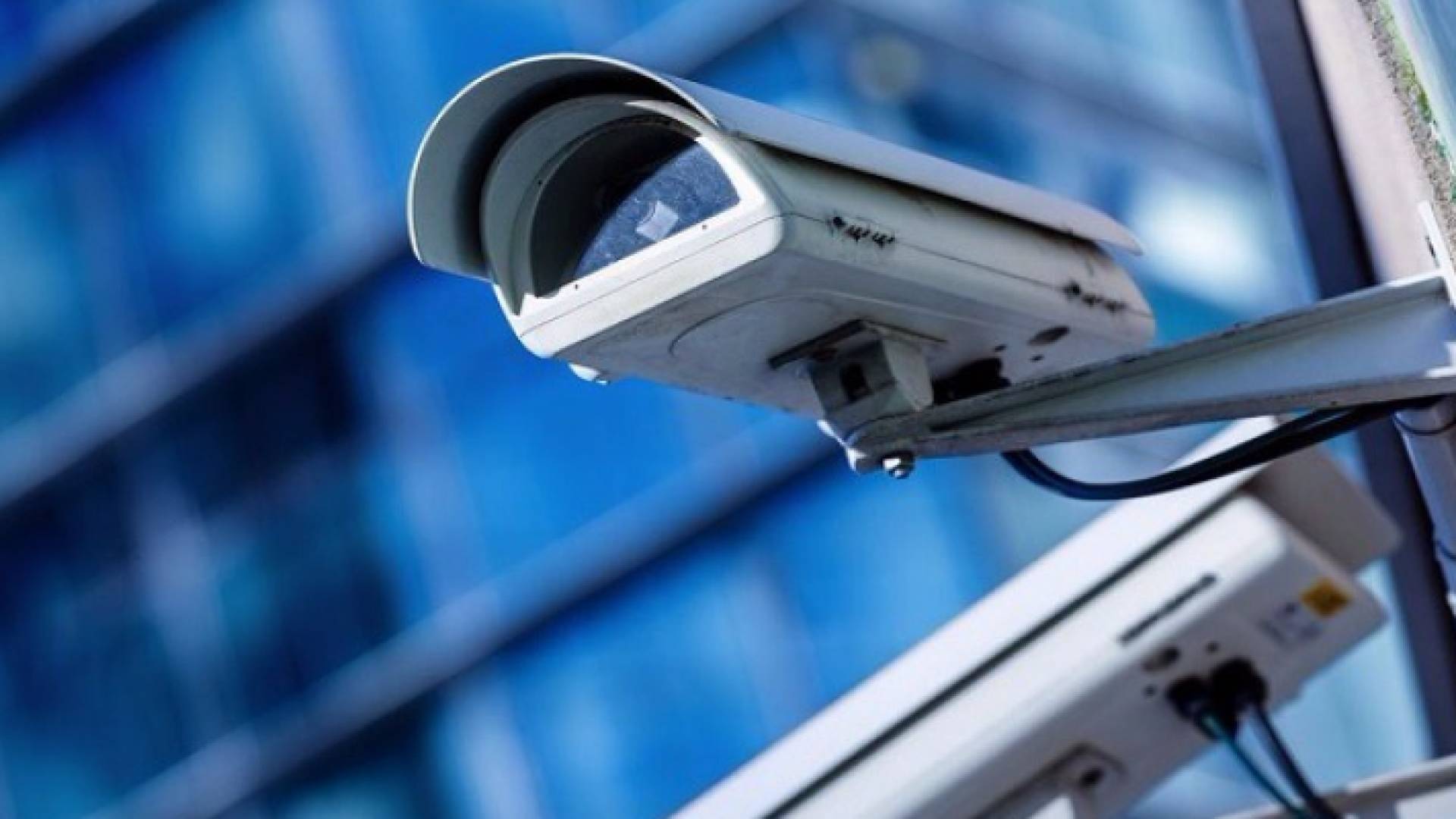 كاميرا مراقبة