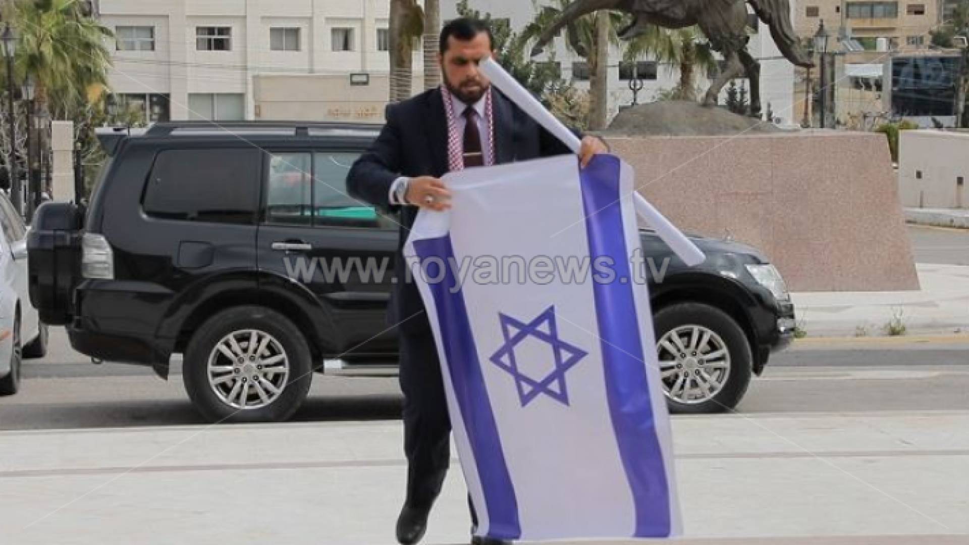 النائب المشاقبة