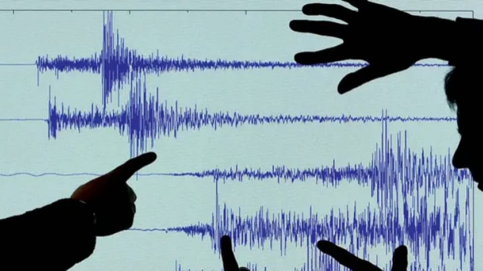 تسجيل زلزال على مقياس ريختر