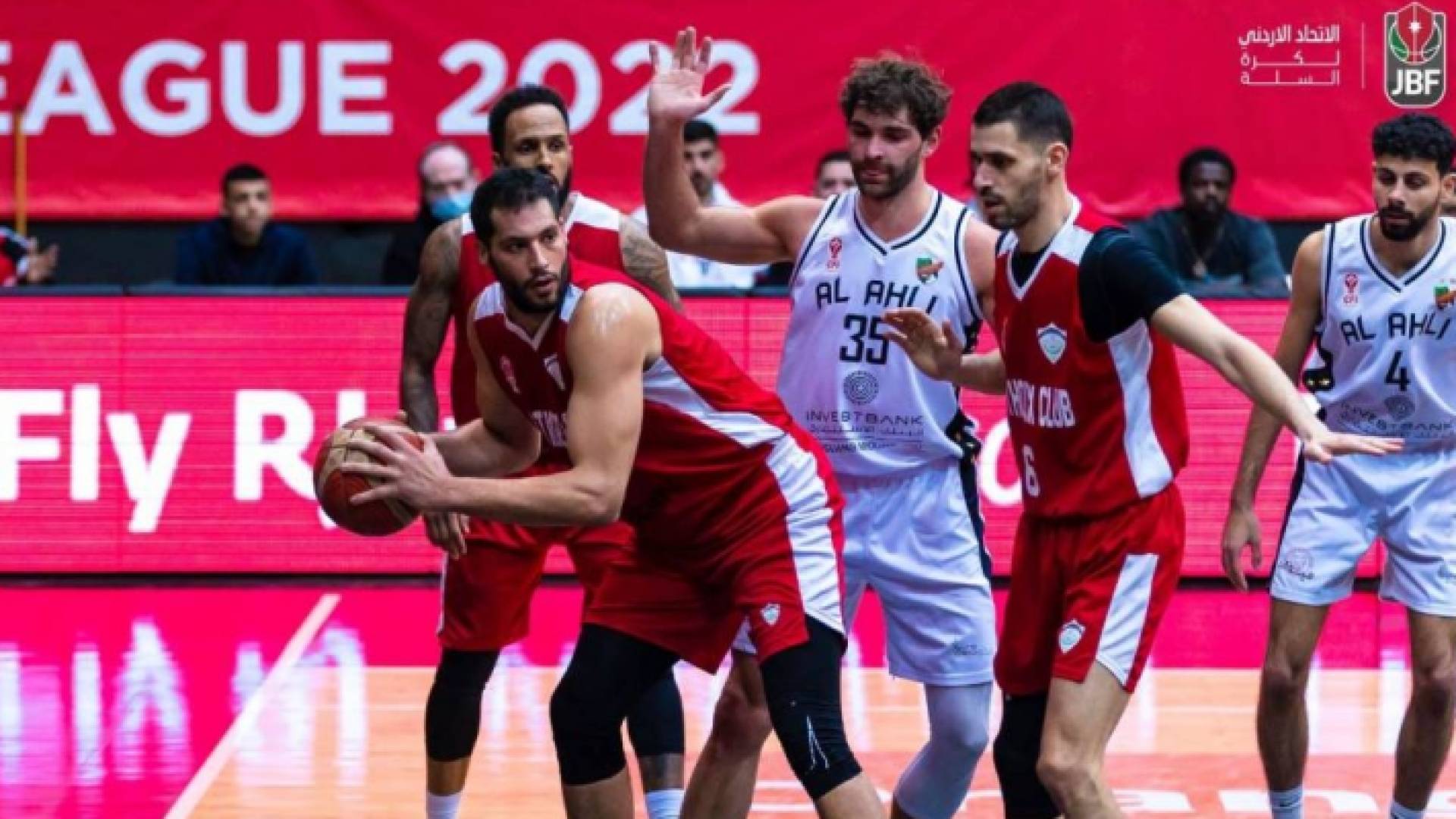 من منافسات البطولة