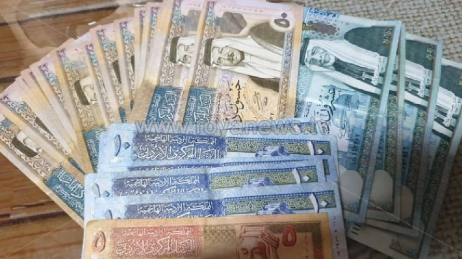 مبالغ نقدية أردنية