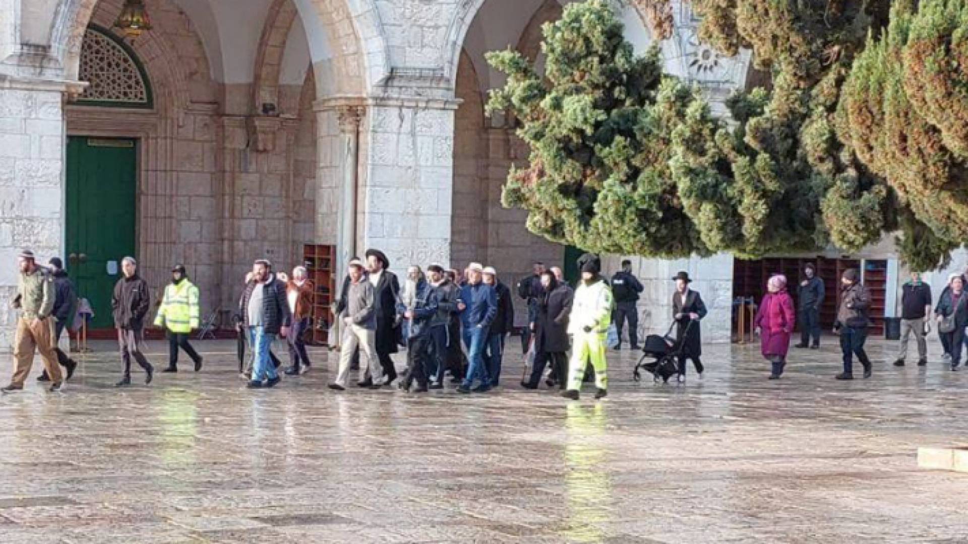 الصورة من اقتحامات المستوطنين للمسجد الأقصى