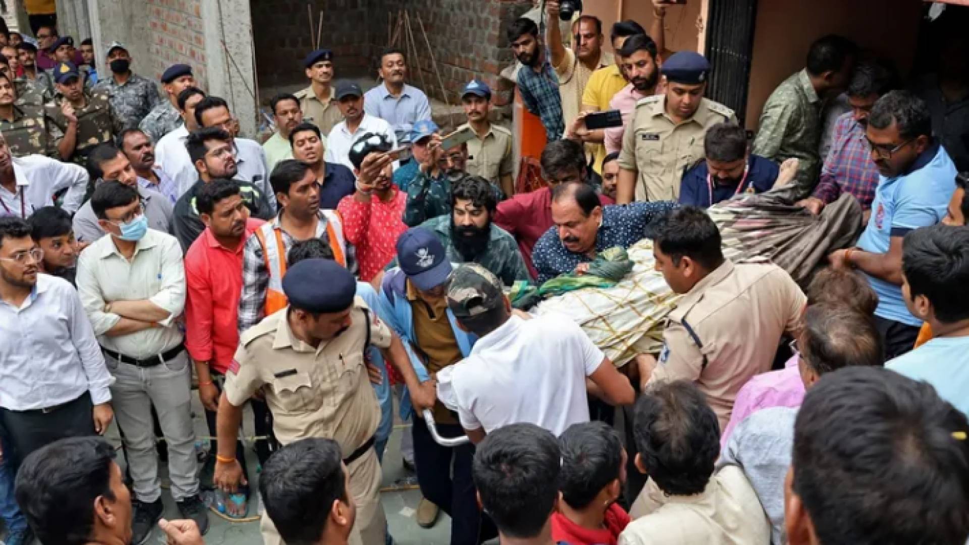 أثناء عملية الإنقاذ