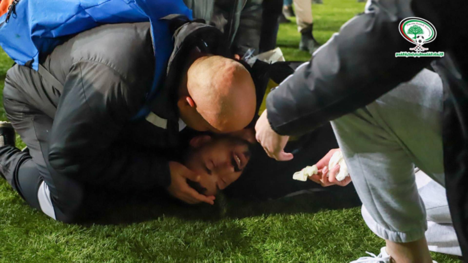 أحد المشجعين بعد إعتداء جنود الإحتلال عليه