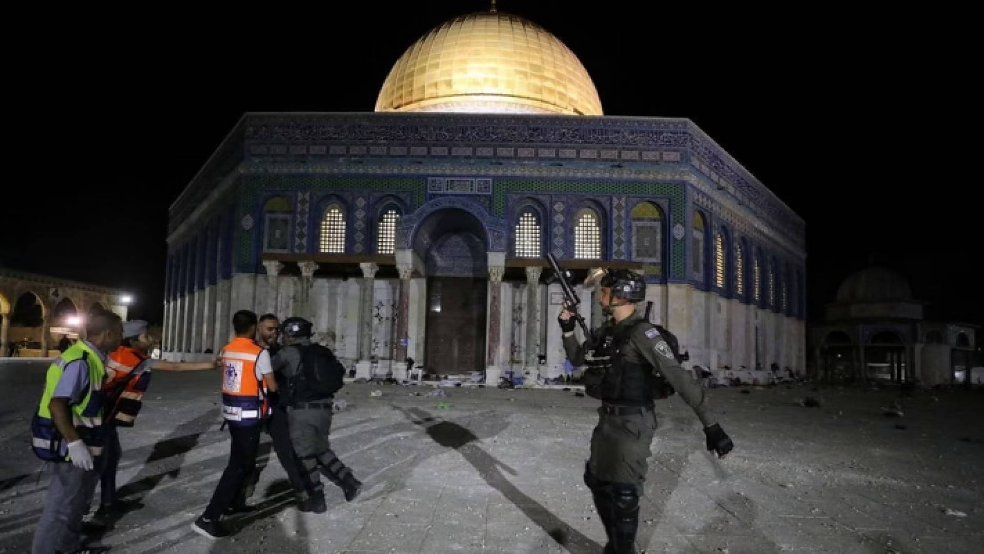 صورة أرشيفية لجنود الاحتلال في باحات المسجد الأقصى