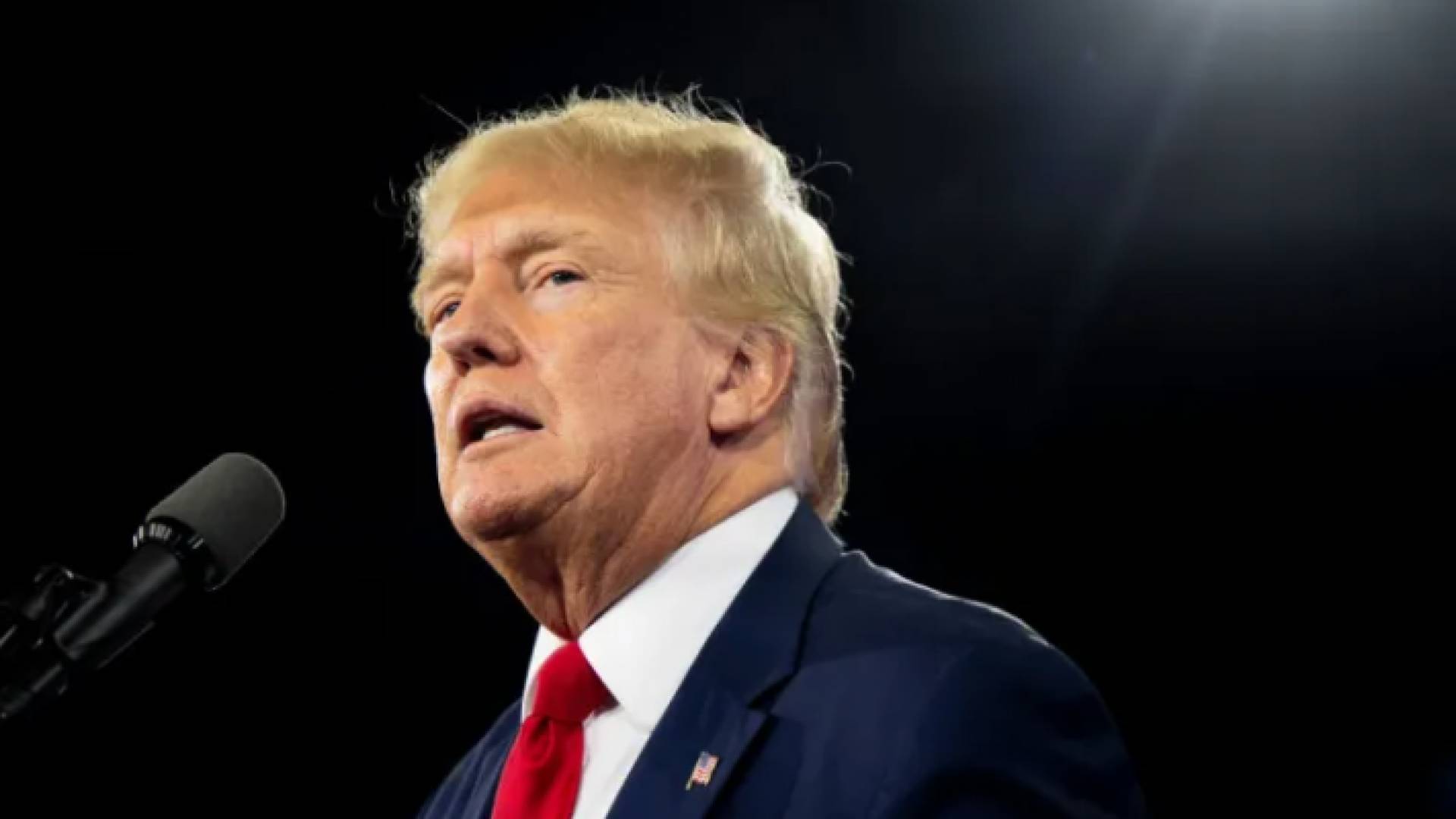 الرئيس الأمريكي السابق دونالد ترمب