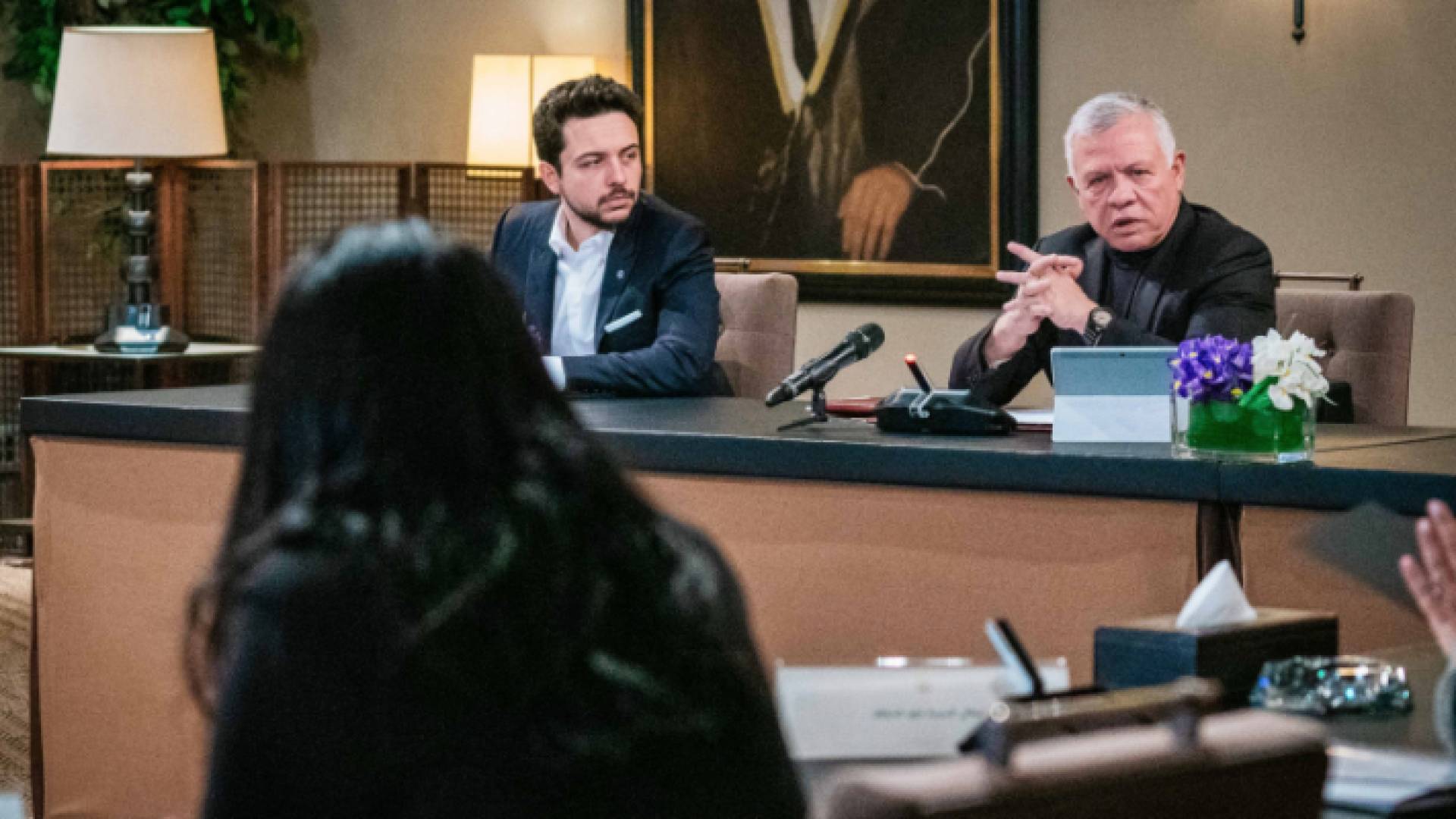 الملك خلال لقائه مؤسسات تمويلية للمشروعات الناشئة الصغيرة والمتوسطة