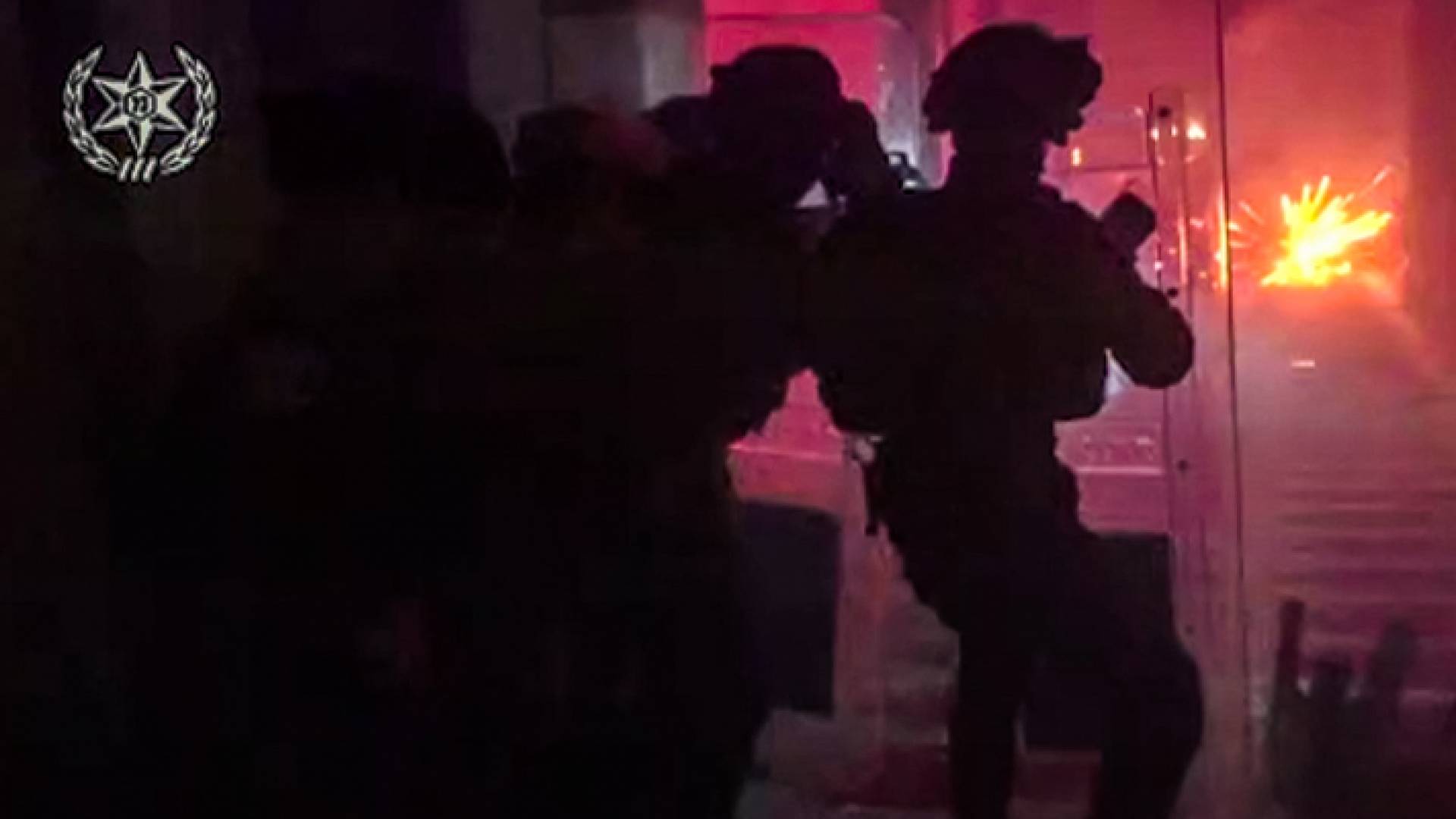 من اقتحام قوات الاحتلال للمصلى القبلي وإطلاق الرصاص داخله