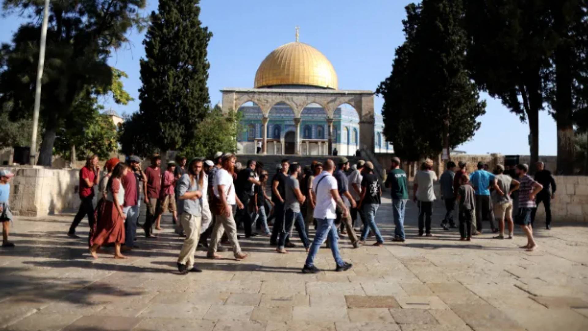 مستوطنون يقتحمون الأقصى