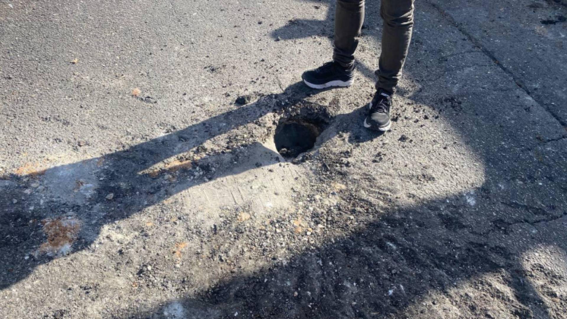 آثار الصاروخ المطلق من لبنان باتجاه شمال فلسطين المحتلة