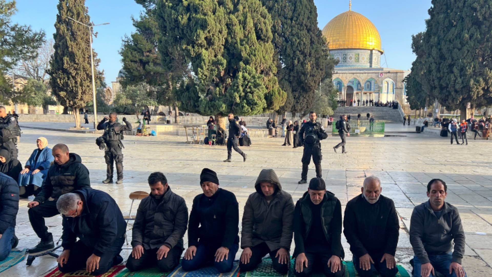 قوات الاحتلال الإسرائيلي تقتحم باحات المسجد الأقصى