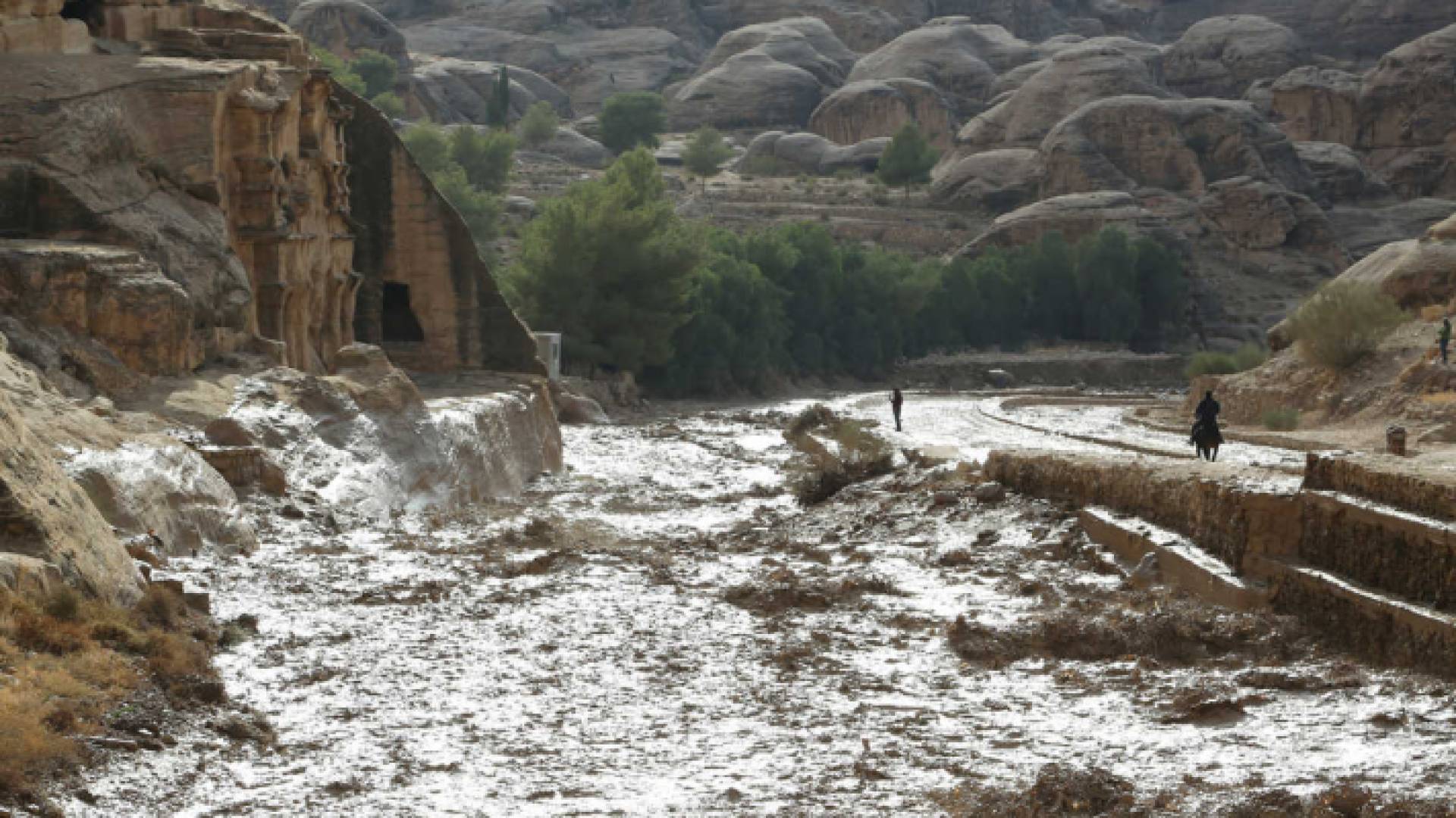 سيول جارفة في البترا -أرشيفية
