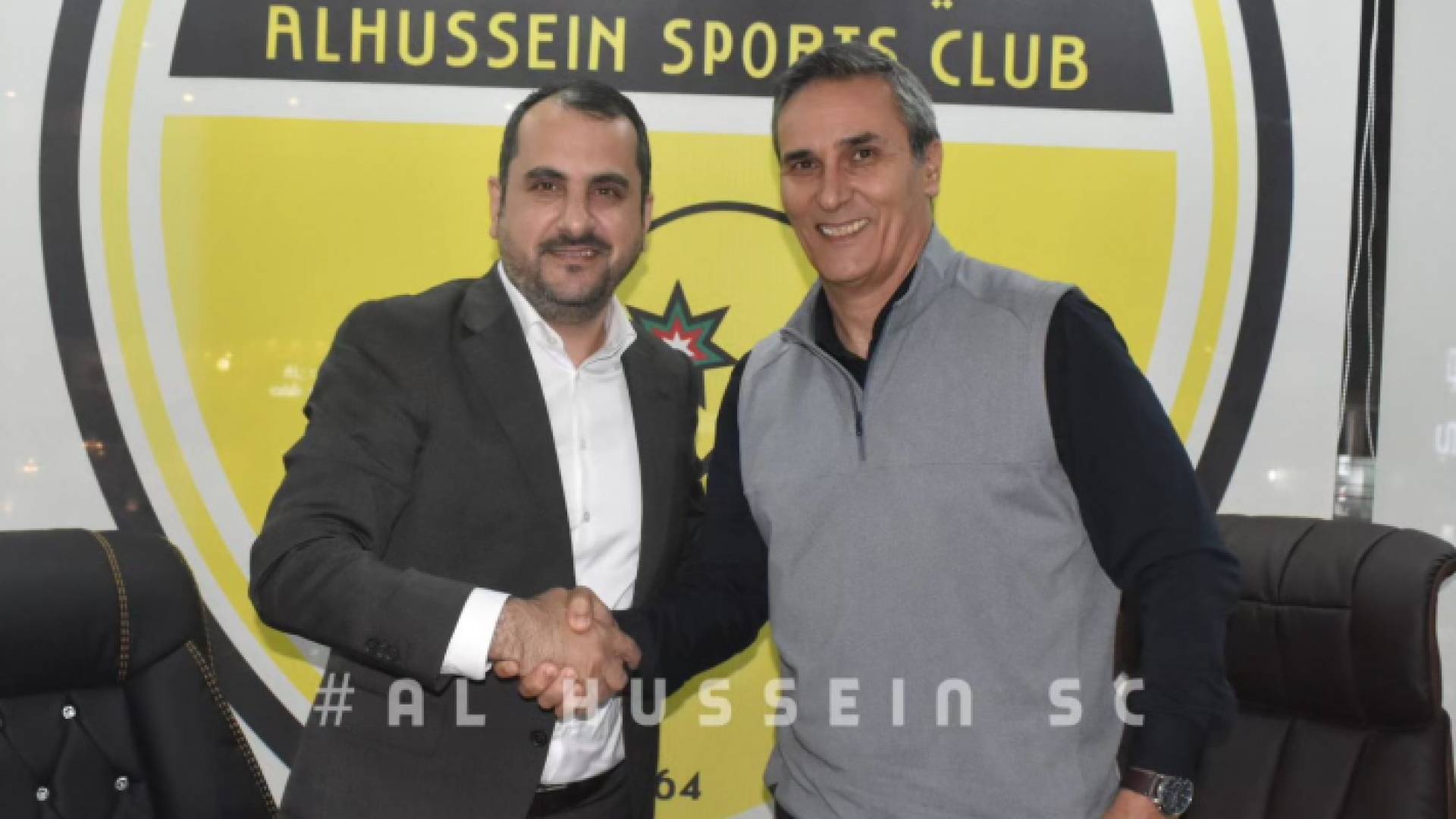 من توقيع العقود