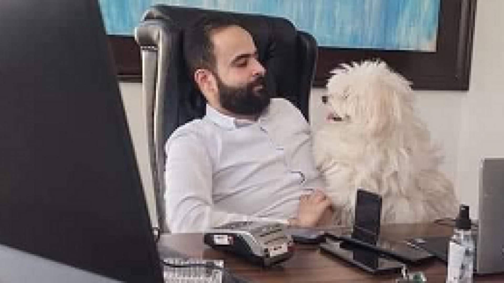 صورة نشرها رجل الأعمال البخيب