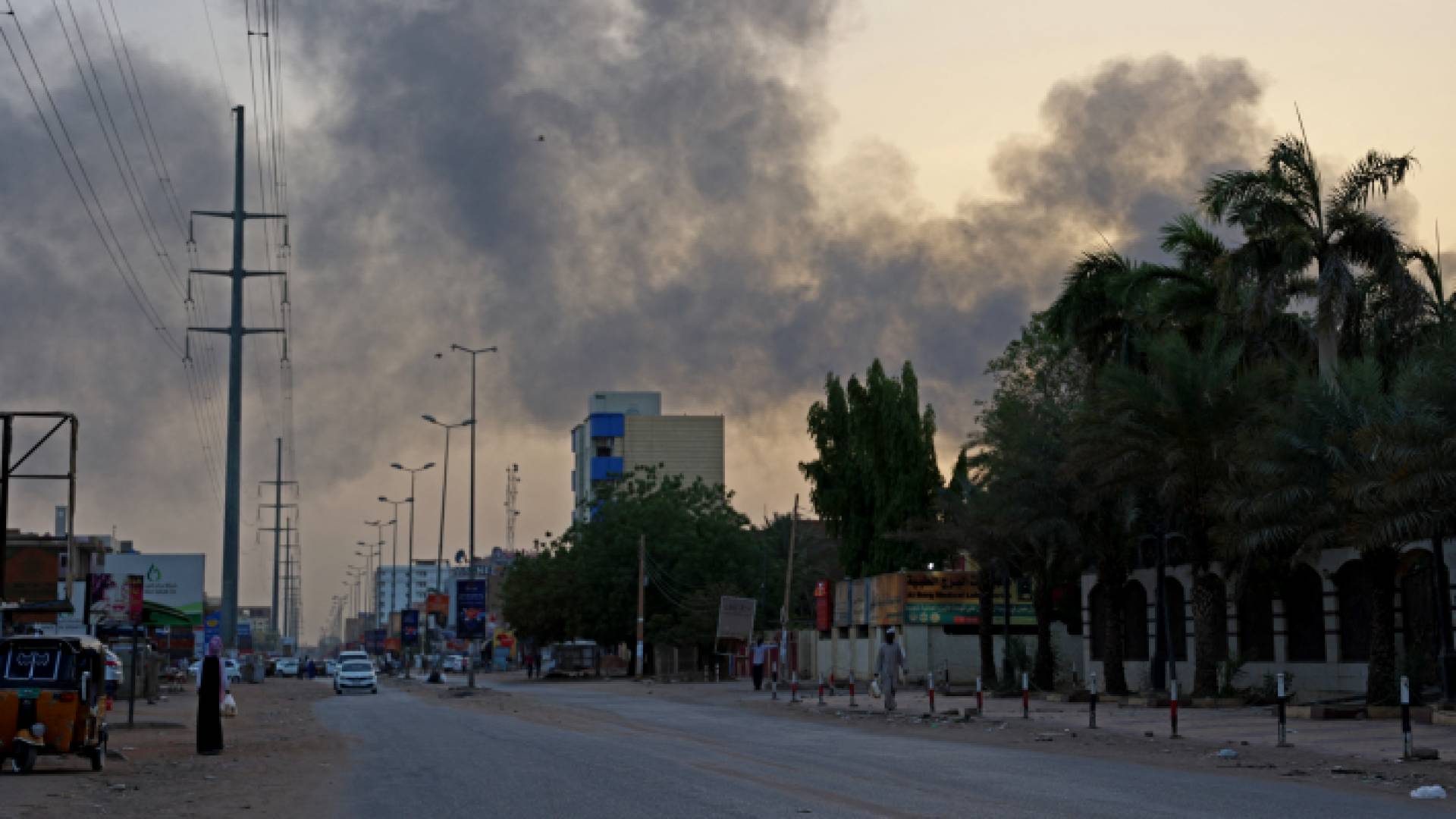 جانب من الانفجارات في العاصمة السودانية الخرطوم