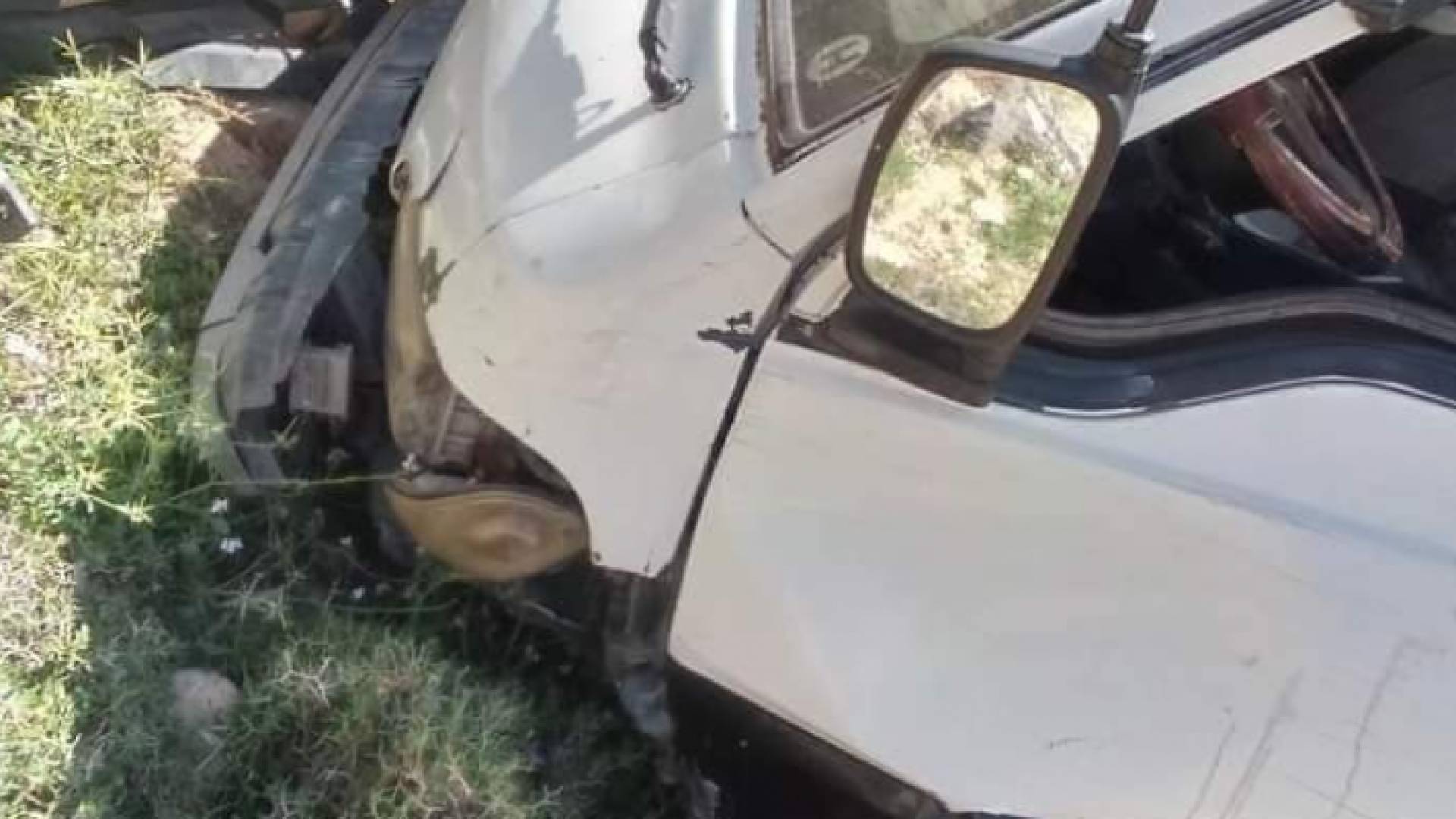 المركبة التي تمت مخالفتها وألقى بها مالكها في وادي