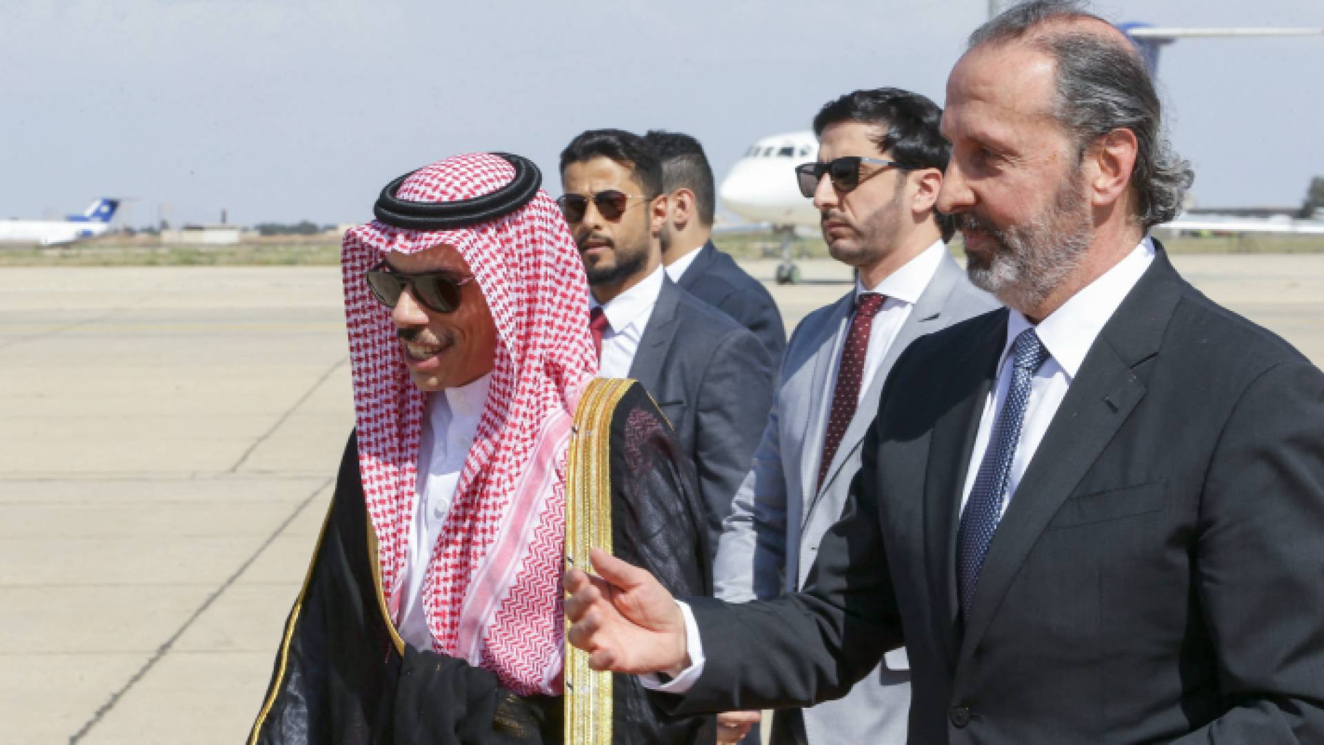 وزير الخارجية السعودي لدى وصوله دمشق