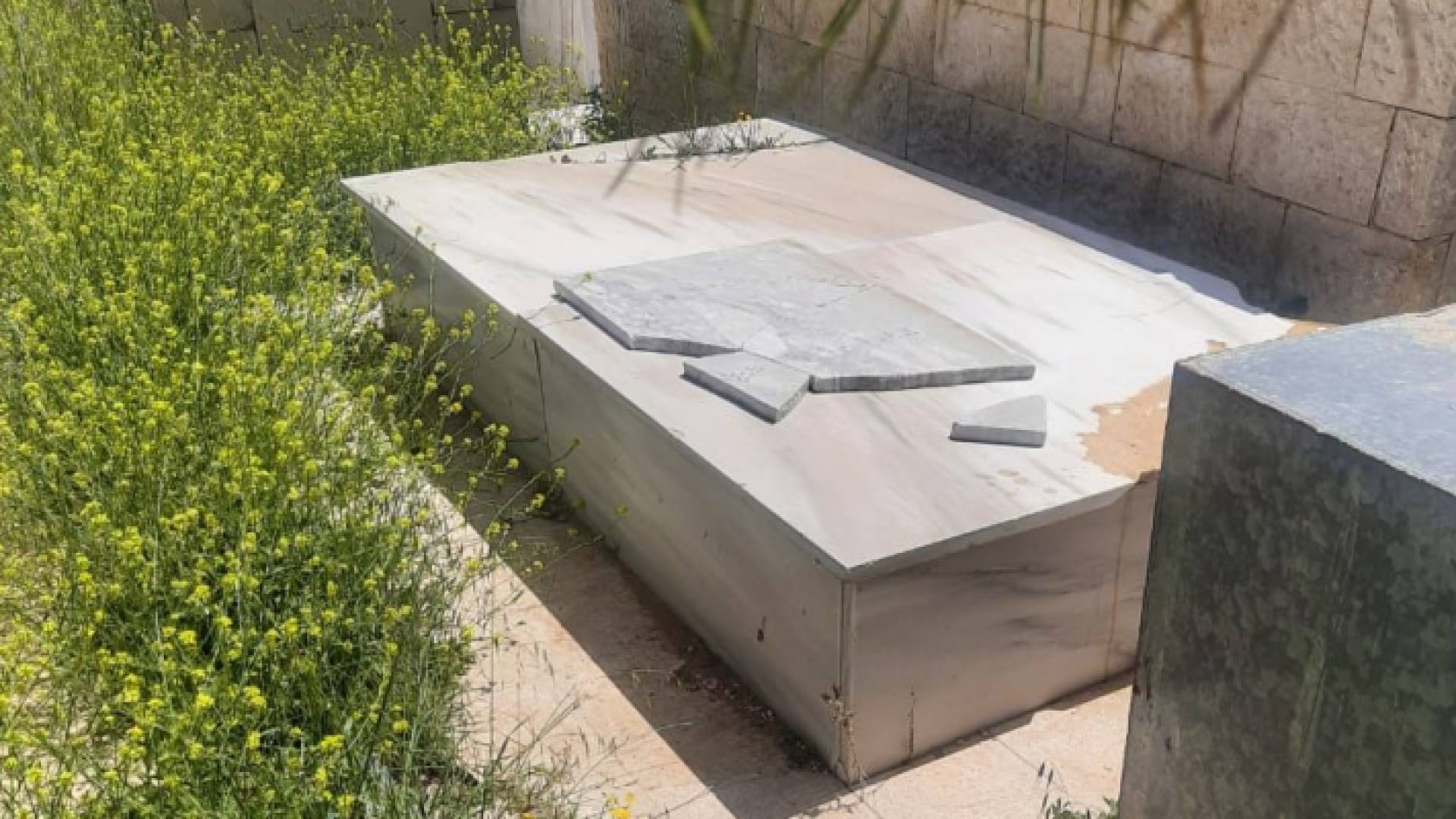 جانب من الاعتداءات