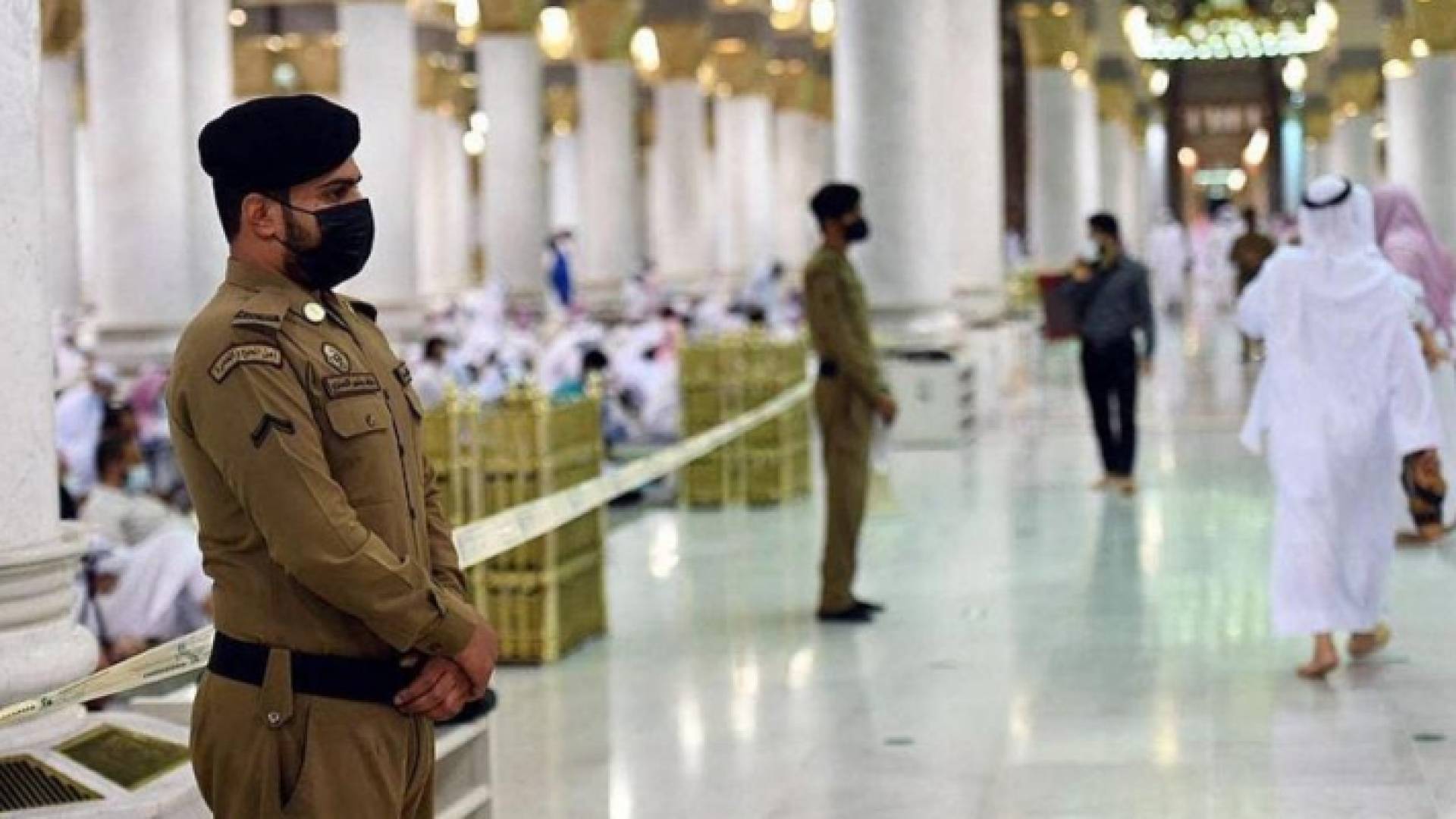 الأمن السعودي في الكعبة المشرفة