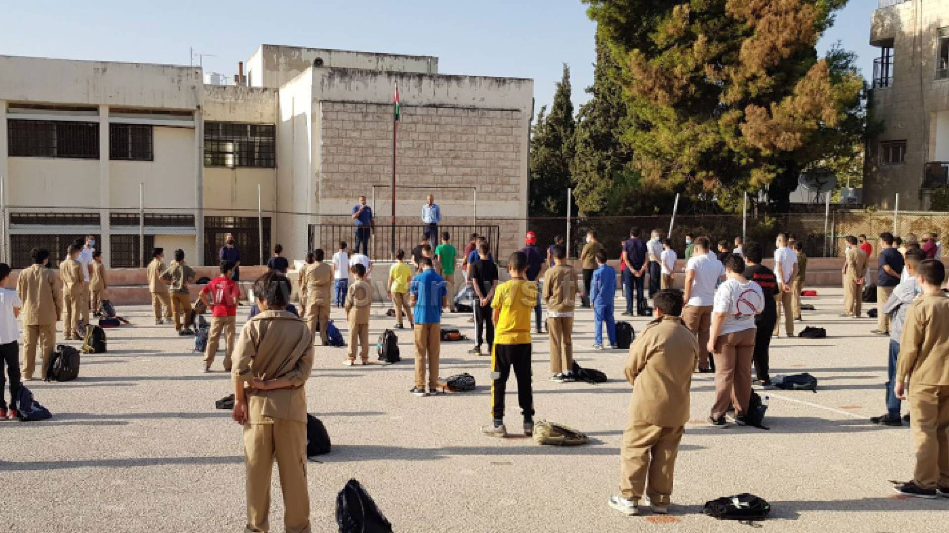 طلبة في الطابور الصباحي - أرشيفية