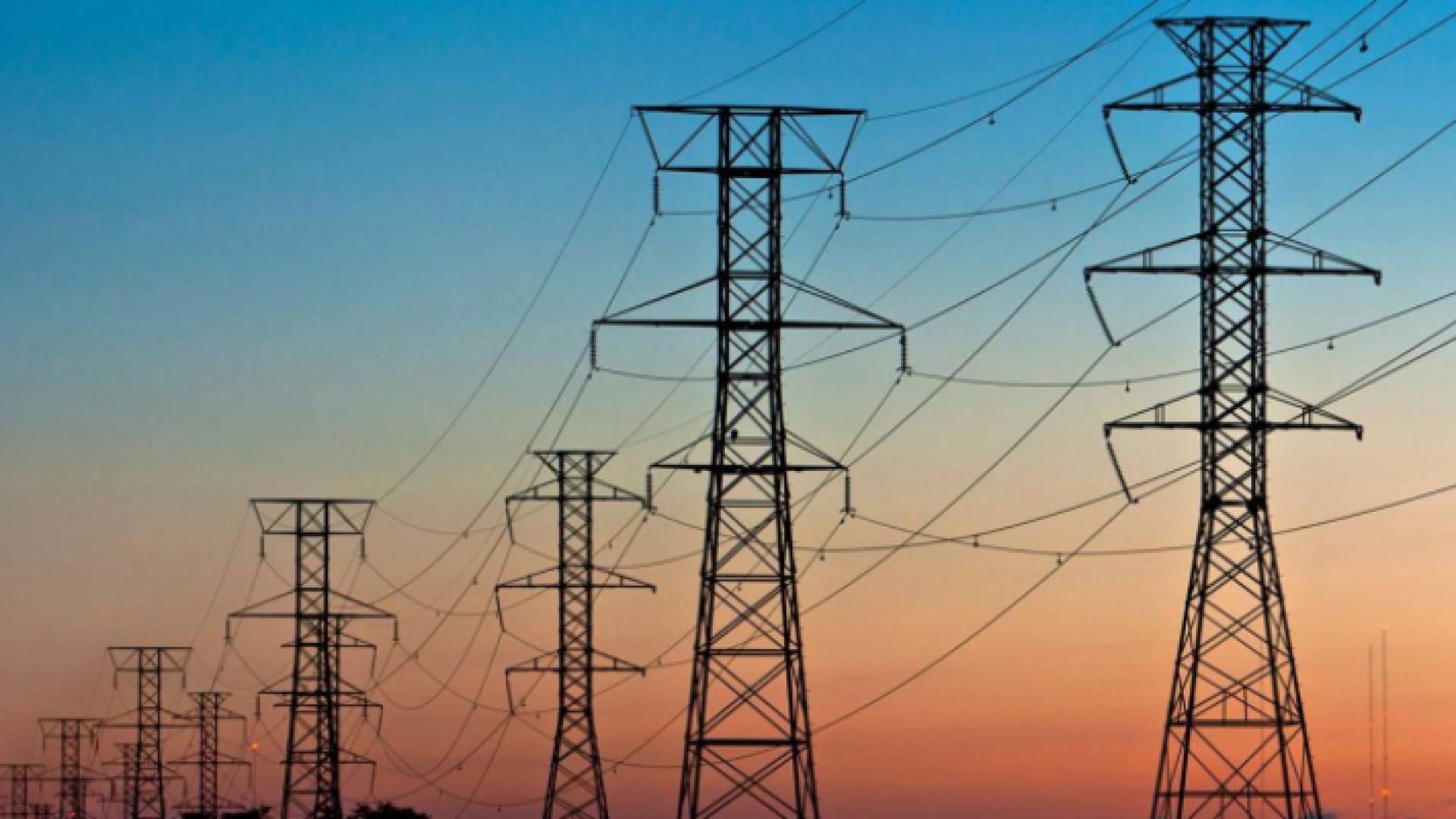 أعمدة كهرباء