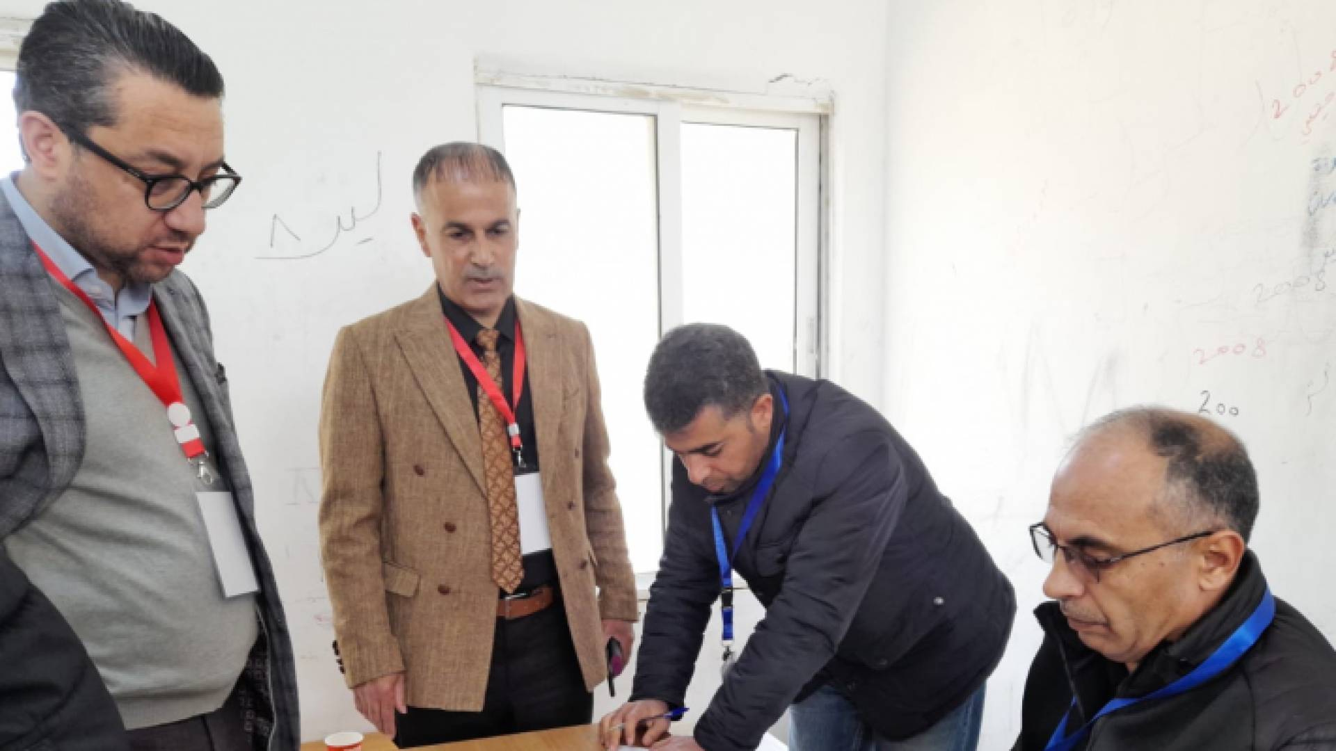 لجنة اقتراع وفرز في انتخابات بلدية باب عمان