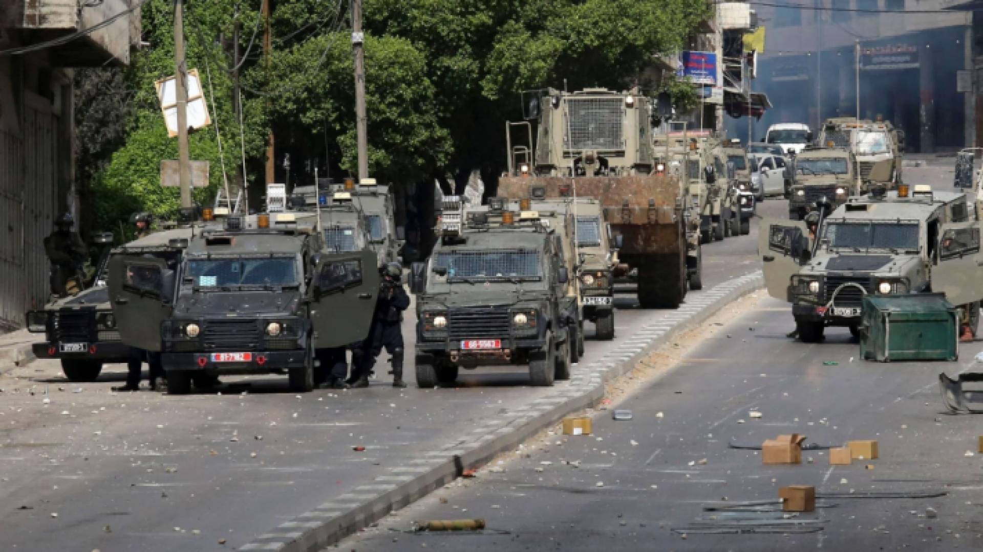 دوريات عسكرية تابعة للاحتلال الإسرائيلي أثناء حصار أريحا