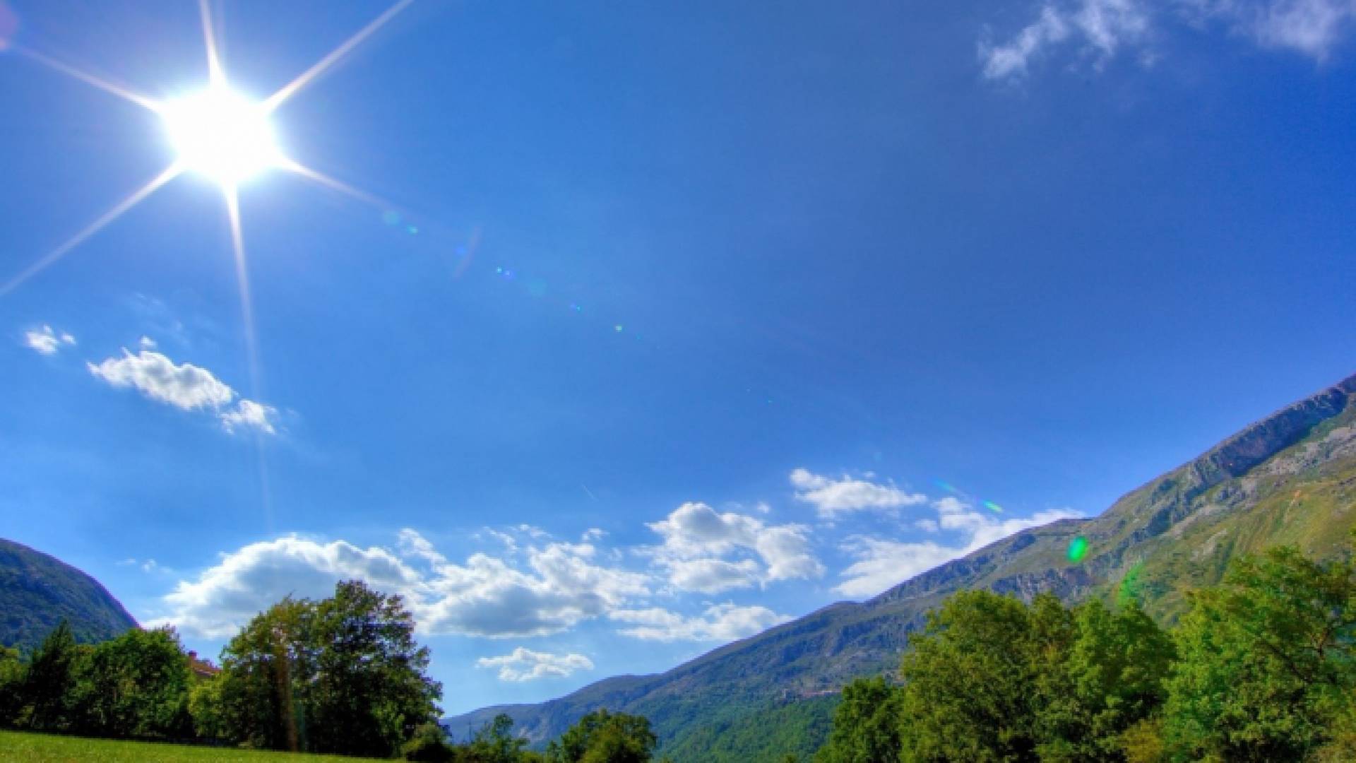 أجواء ربيعية مشمسة "أرشيفية"