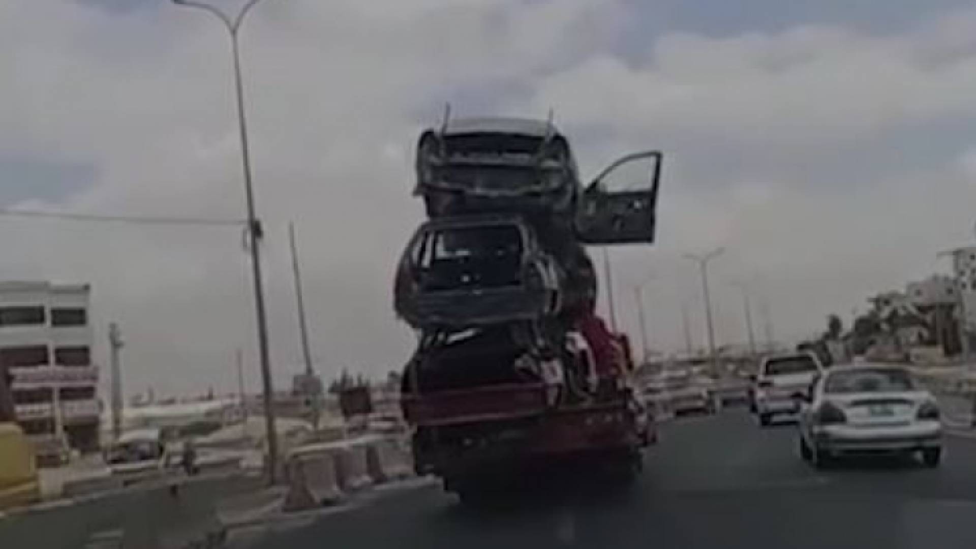 صورة للشاحنة
