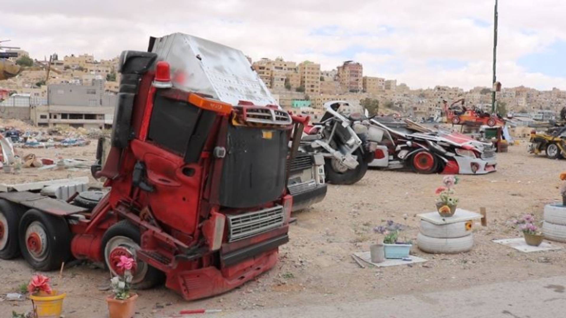 المجسمات التي صنعها الشاب أحمد النشمي