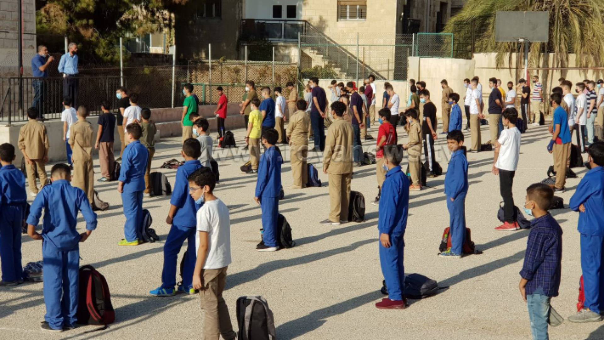 طابور صباحي لإحدى المدارس الحكومية