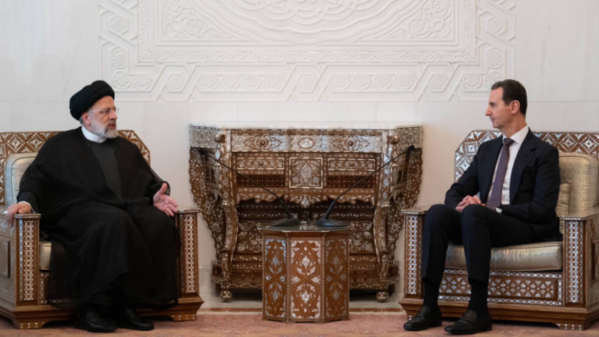 الرئيس السوري خلال استقباله الرئيس الإيراني