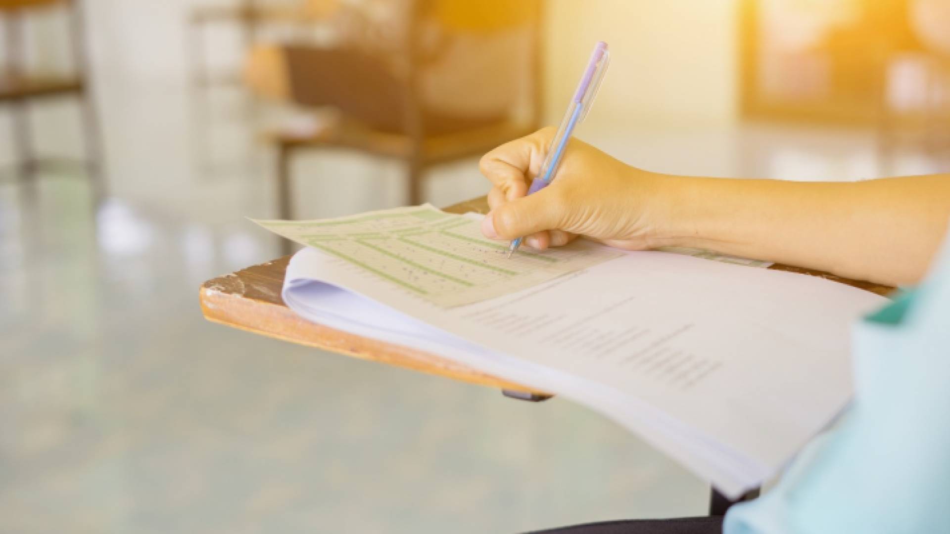 تقديم امتحان