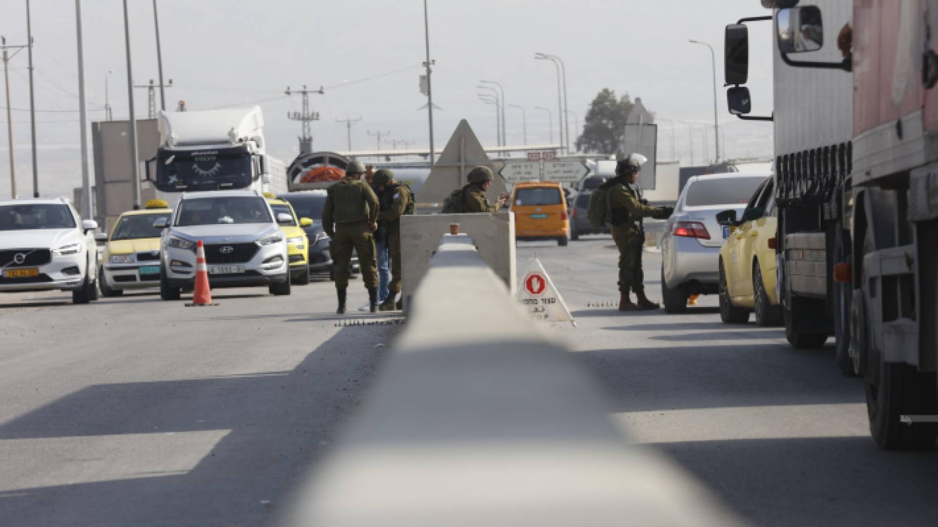 حاجز عسكري في مدينة أريحا