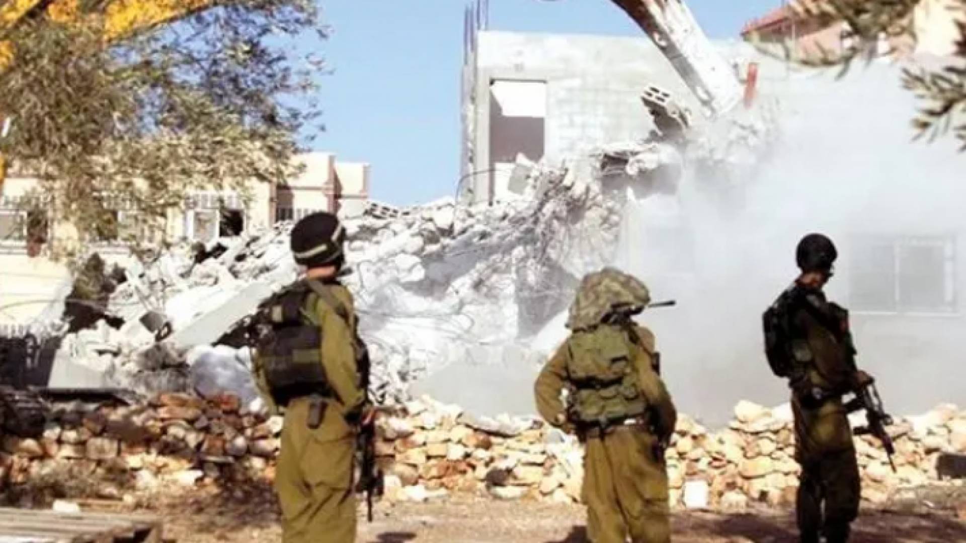 الكيان يهدم مدرسة في بيت لحم