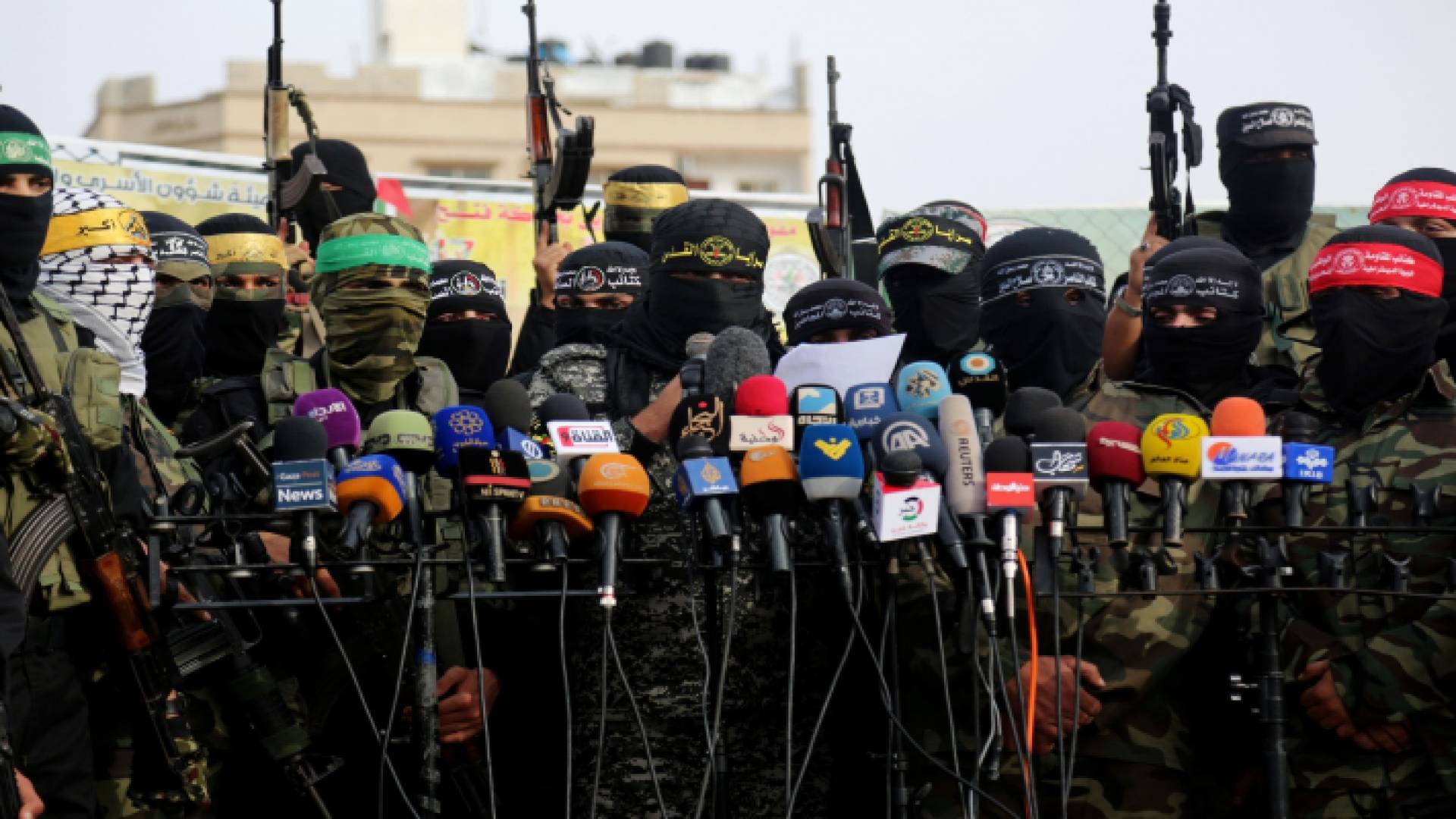 صورة أرشيفية للفصائل الفلسطينية