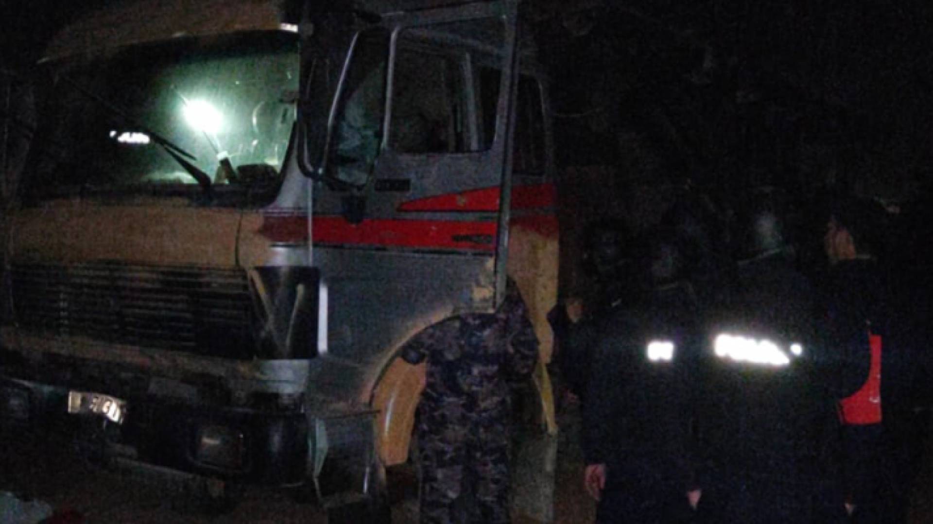 أثناء عملية ضبط الحفارة المخالفة