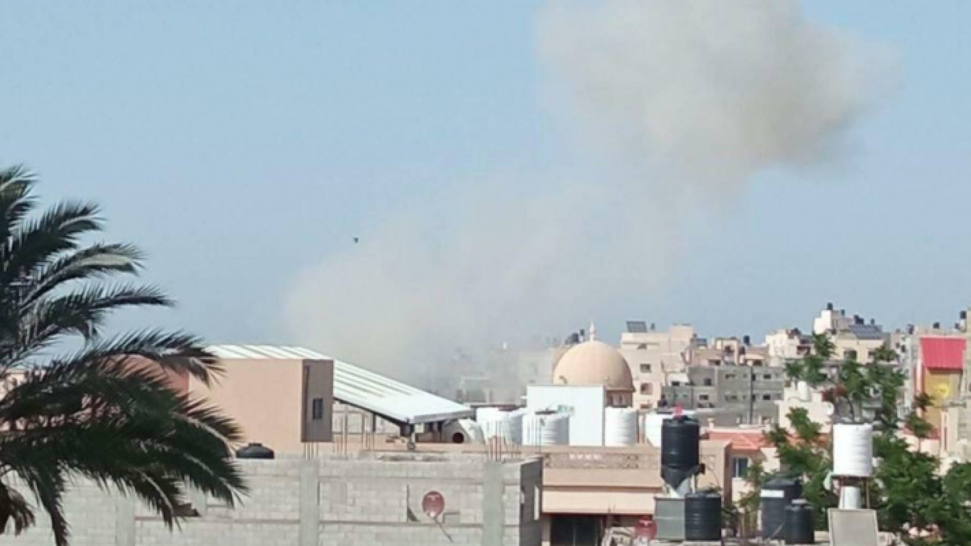 صورة من القصف