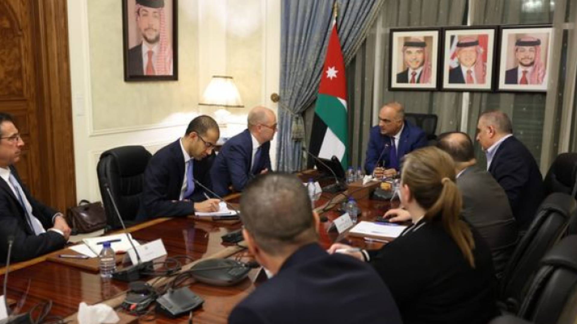 رئيس الوزراء بشر الخصاونة في لقائه مع رئيس بعثة صندوق النقد الدولي للأردن