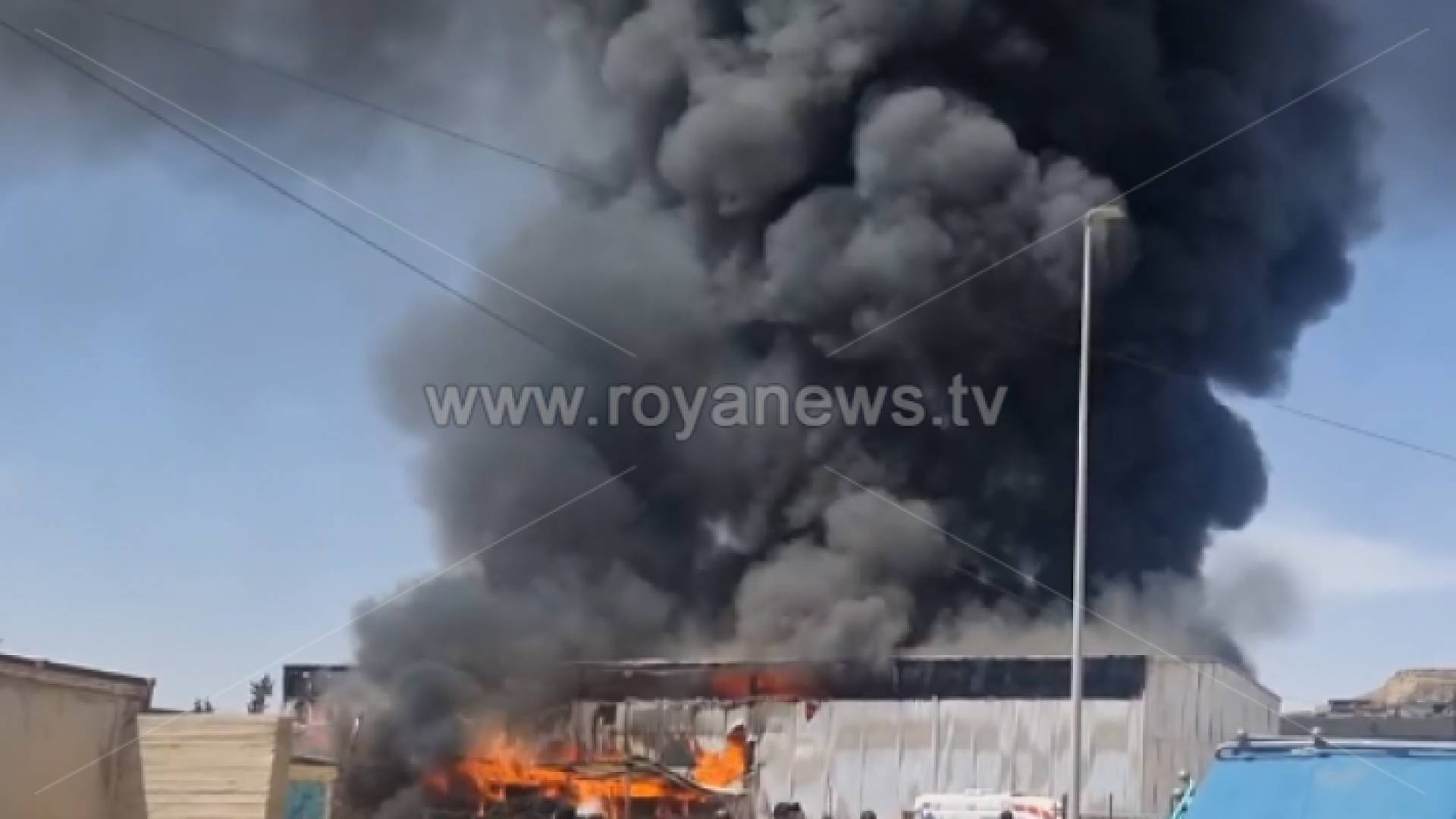 جانب من الحريق