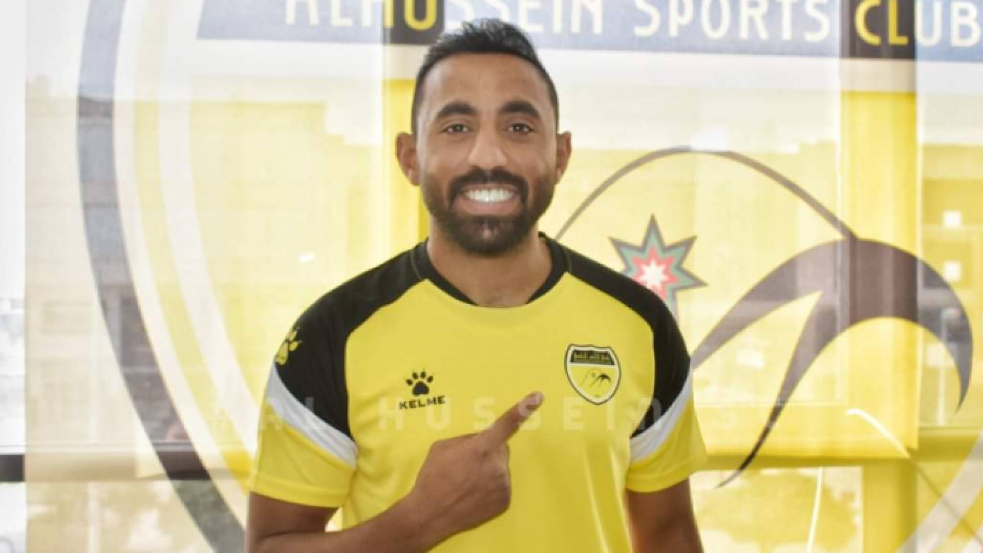 أبو عمارة بقميص الحسين - نقلا عن صفحة النادي