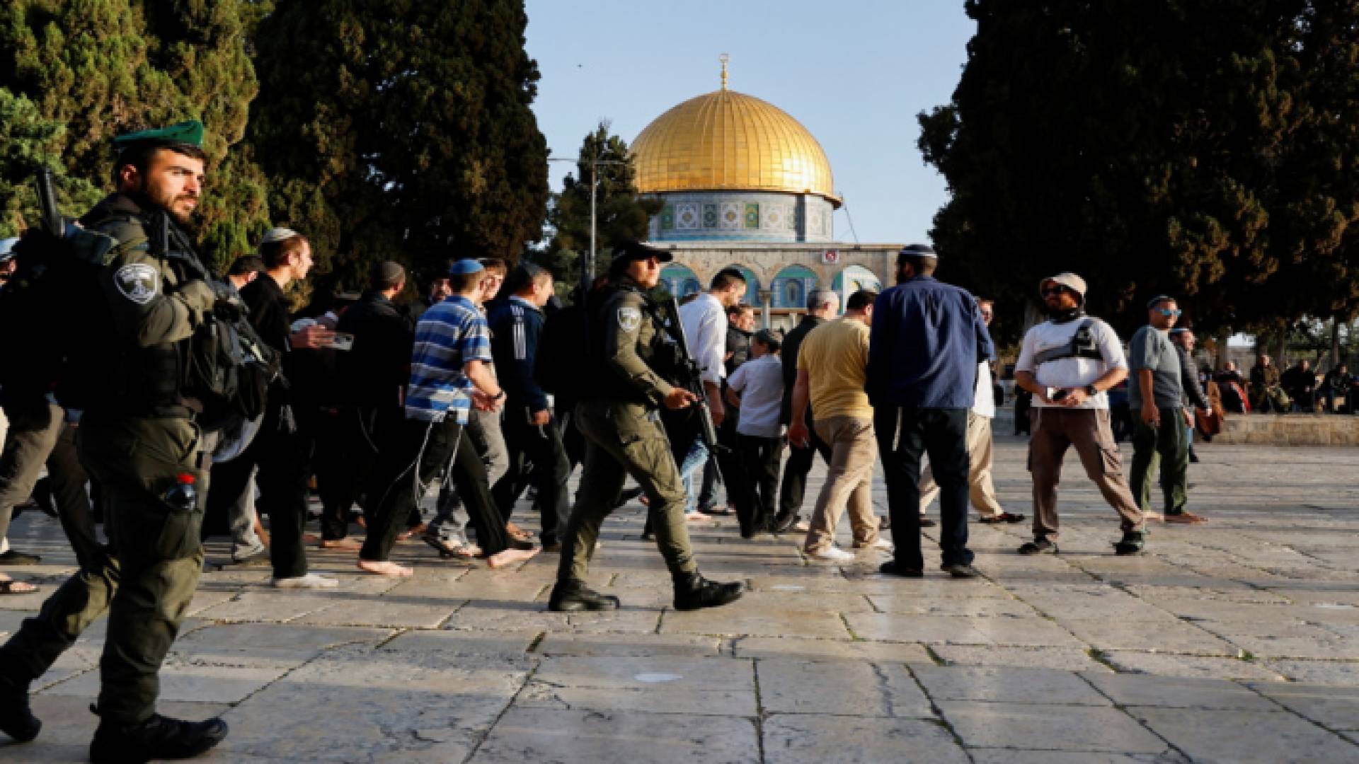 اقتحامات المستوطنين بحراسة شرطة الاحتلال